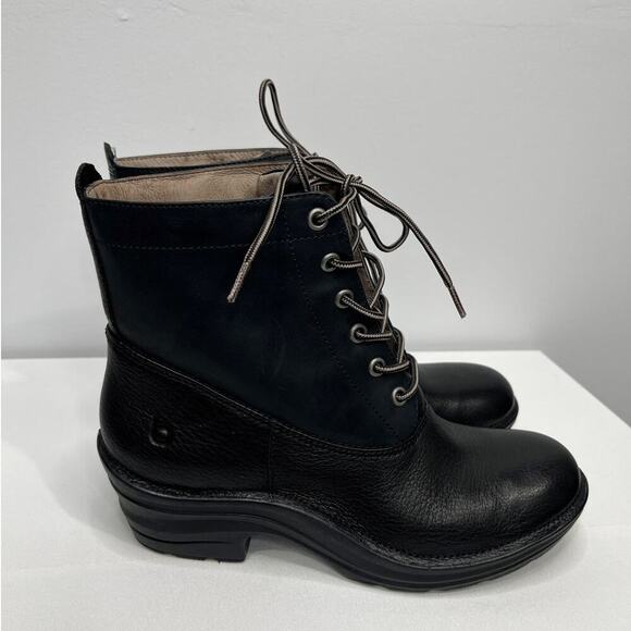 Women’s Bionica Black Leather Boots / Size-8.5 - Picture 3 of 10